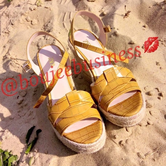 ZARA BNWT Animal Embossed Wedges - Picture 2 of 6